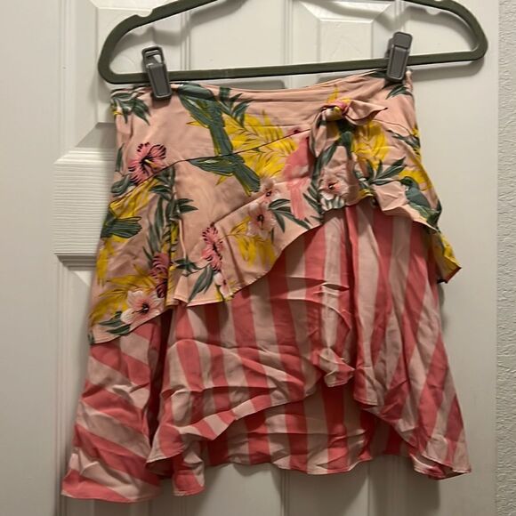 For Love and Lemons - Women's Floral Skirt - Cute Mini Skirt - Size Small - Picture 1 of 5